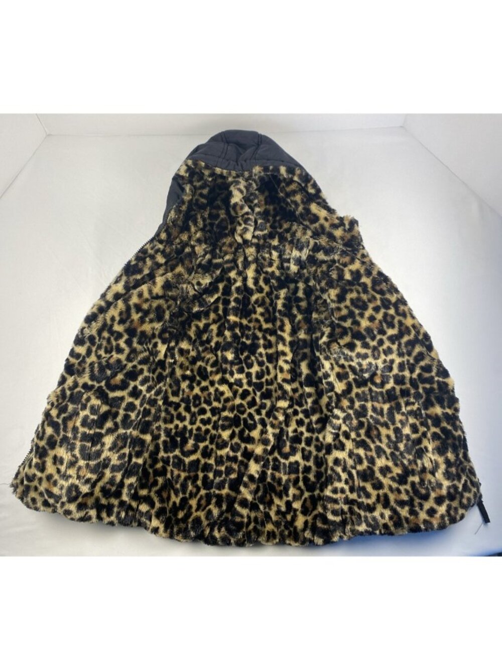 Madden Girl Youth 6/6X Girls Reversible Black Hooded Puffer Jacket Cheetah - Picture 10 of 16
